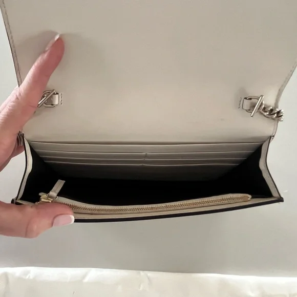 Gucci Signature White Guccissima Bow Wallet on Chain WOC Shoulder Crossbody Bag